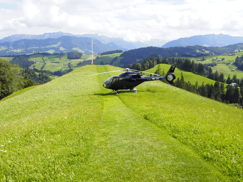 Majestic glacier views