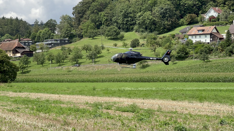 Gliding through mountain valleys